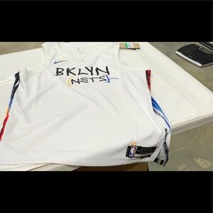 Nike White Brooklyn Nets Jersey with multicolor Trim